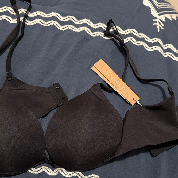 SKIMS Black Bra - Picture 2 of 3